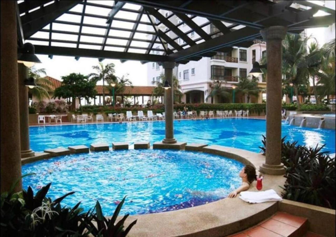 Instay Leisure Mahkota With Sea/Pool View Malacca Exterior photo
